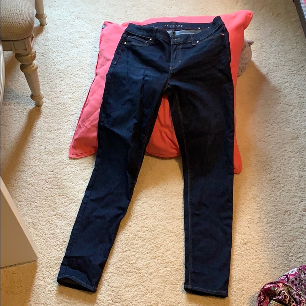 Dark wash Jeans “the jegging”